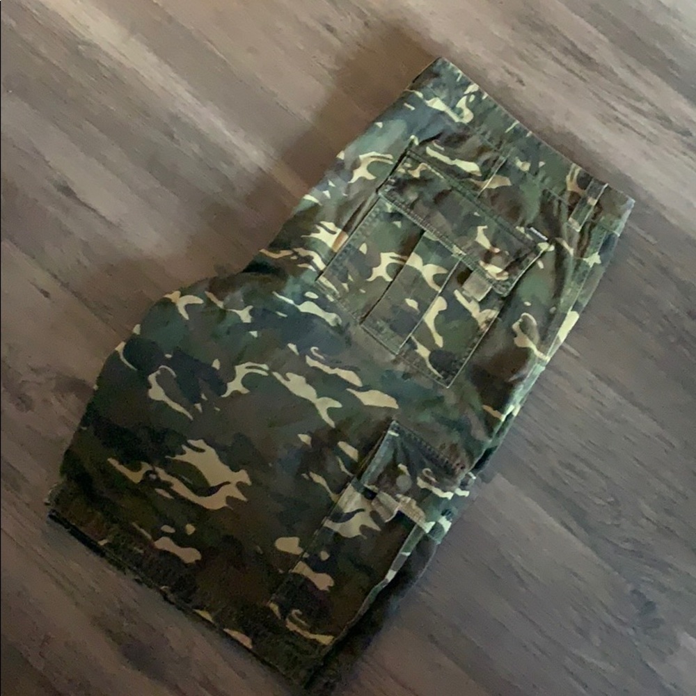 Mensa Cargo Shorts